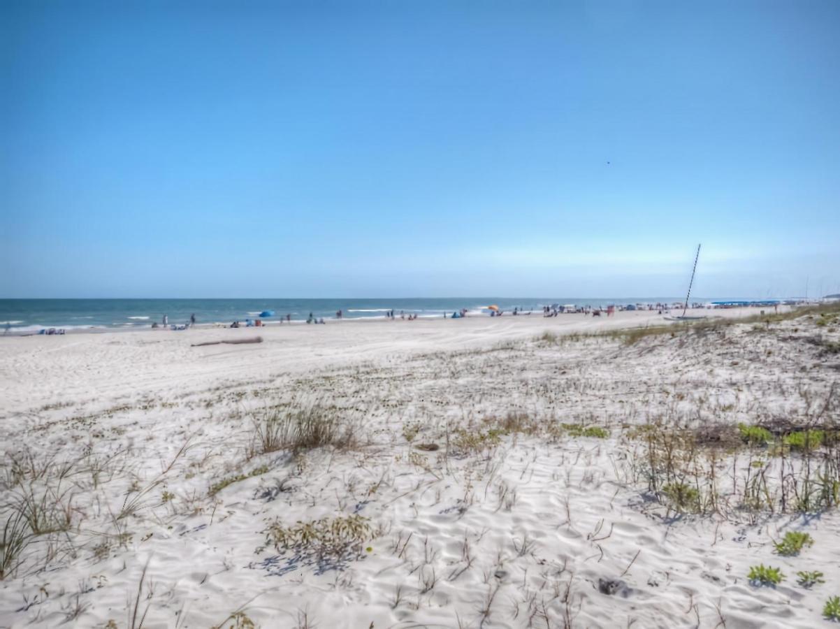 Ocean Dunes Villas #111, Beach Condo In Coligny Beach, 43 S Forest Beach Dr, Hilton Head Sc, Oceanfront Condo, Heated Pool, By Vacation Rental Hhi ヒルトンヘッドアイランド エクステリア 写真
